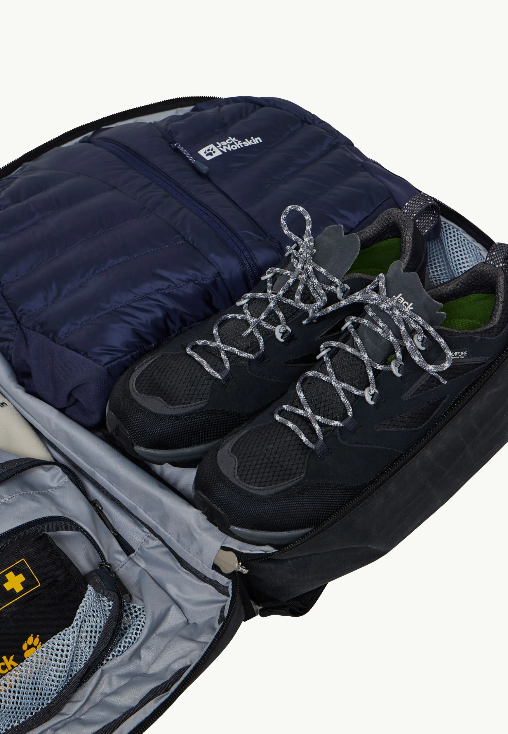 Traveltopia Cabin Pack 30